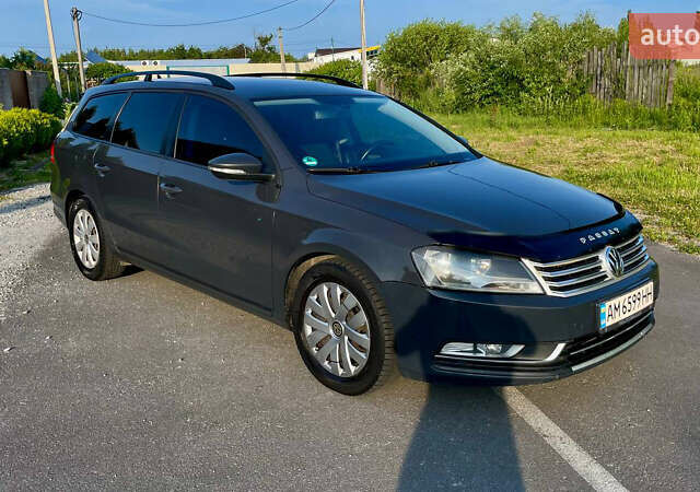 Серый Фольксваген Пассат, объемом двигателя 1.6 л и пробегом 370 тыс. км за 8500 $, фото 6 на Automoto.ua