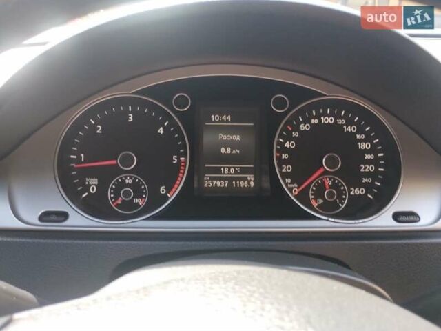 Сірий Фольксваген Пассат, об'ємом двигуна 1.6 л та пробігом 258 тис. км за 8900 $, фото 1 на Automoto.ua