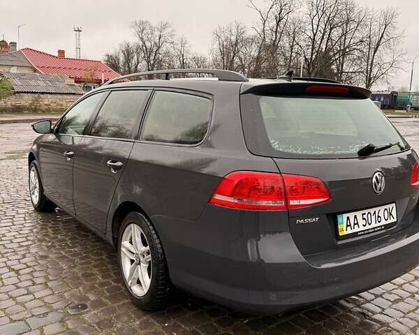 Серый Фольксваген Пассат, объемом двигателя 1.6 л и пробегом 493 тыс. км за 7999 $, фото 3 на Automoto.ua