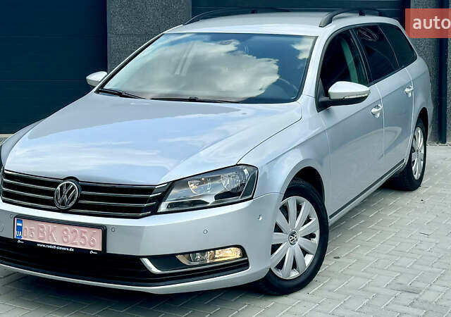 Серый Фольксваген Пассат, объемом двигателя 1.6 л и пробегом 230 тыс. км за 9000 $, фото 3 на Automoto.ua