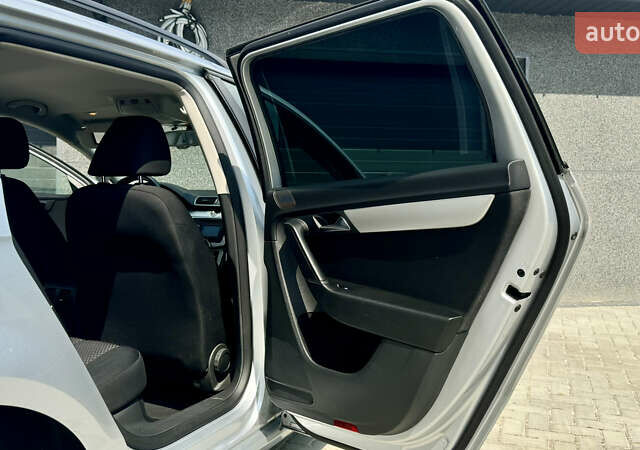 Серый Фольксваген Пассат, объемом двигателя 1.6 л и пробегом 230 тыс. км за 9000 $, фото 32 на Automoto.ua