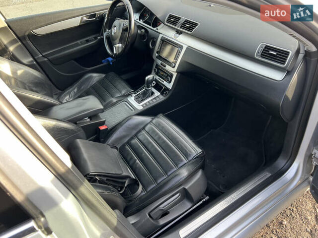 Серый Фольксваген Пассат, объемом двигателя 2 л и пробегом 319 тыс. км за 8200 $, фото 23 на Automoto.ua