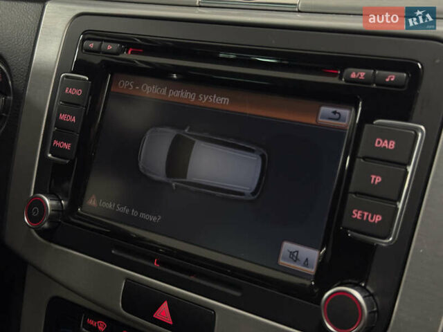 Серый Фольксваген Пассат, объемом двигателя 1.97 л и пробегом 250 тыс. км за 11499 $, фото 32 на Automoto.ua