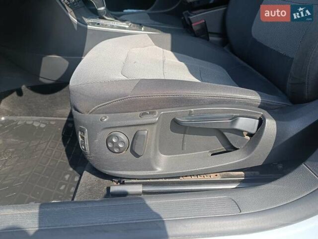 Серый Фольксваген Пассат, объемом двигателя 2 л и пробегом 262 тыс. км за 10600 $, фото 9 на Automoto.ua