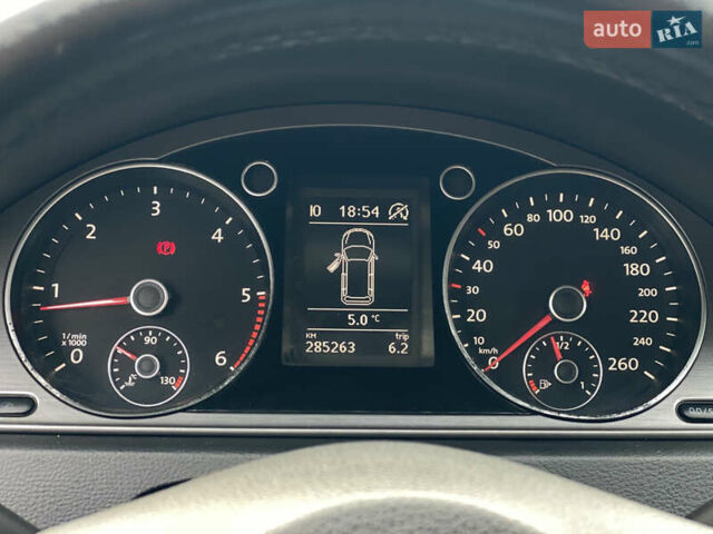 Серый Фольксваген Пассат, объемом двигателя 1.6 л и пробегом 285 тыс. км за 8200 $, фото 35 на Automoto.ua
