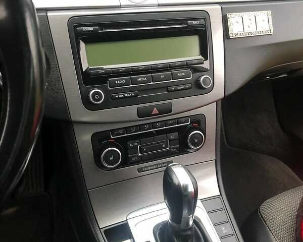 Сірий Фольксваген Пассат, об'ємом двигуна 1.97 л та пробігом 267 тис. км за 8999 $, фото 12 на Automoto.ua