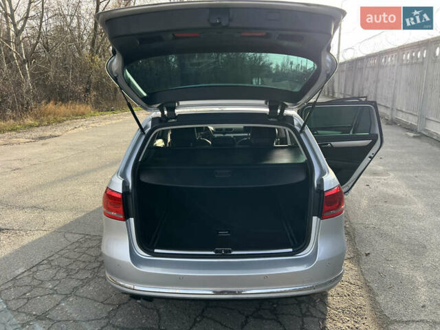 Серый Фольксваген Пассат, объемом двигателя 2 л и пробегом 319 тыс. км за 8200 $, фото 20 на Automoto.ua