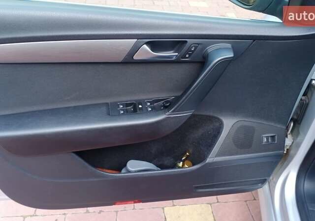 Серый Фольксваген Пассат, объемом двигателя 2 л и пробегом 250 тыс. км за 9800 $, фото 10 на Automoto.ua