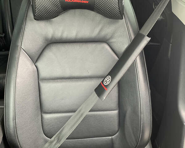 Сірий Фольксваген Пассат, об'ємом двигуна 2 л та пробігом 340 тис. км за 10900 $, фото 6 на Automoto.ua