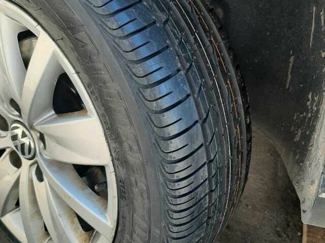 Сірий Фольксваген Пассат, об'ємом двигуна 2 л та пробігом 315 тис. км за 9600 $, фото 9 на Automoto.ua