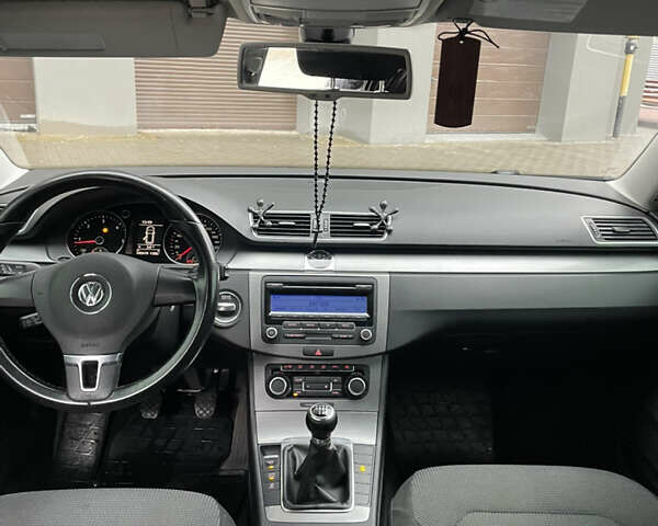 Сірий Фольксваген Пассат, об'ємом двигуна 1.6 л та пробігом 340 тис. км за 7800 $, фото 6 на Automoto.ua