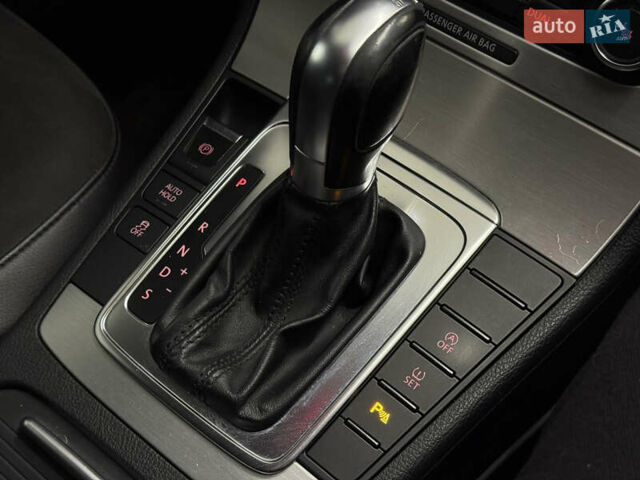 Серый Фольксваген Пассат, объемом двигателя 1.97 л и пробегом 250 тыс. км за 11499 $, фото 33 на Automoto.ua