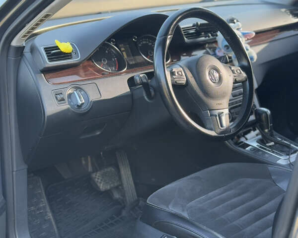 Серый Фольксваген Пассат, объемом двигателя 2 л и пробегом 363 тыс. км за 11000 $, фото 11 на Automoto.ua