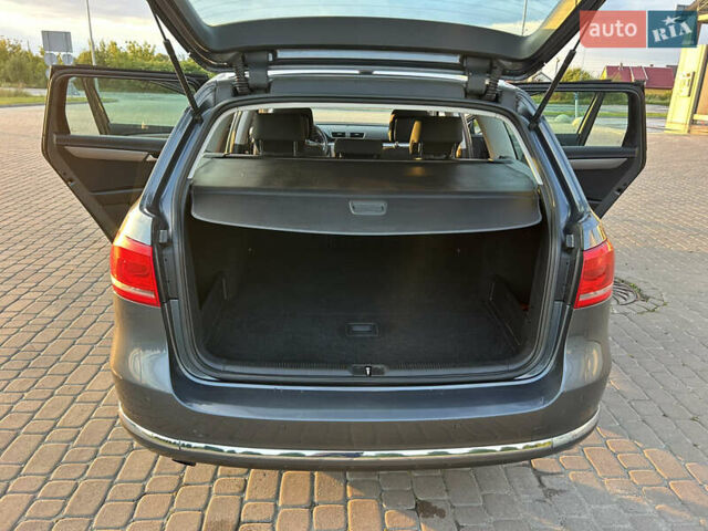 Сірий Фольксваген Пассат, об'ємом двигуна 1.6 л та пробігом 279 тис. км за 8900 $, фото 13 на Automoto.ua