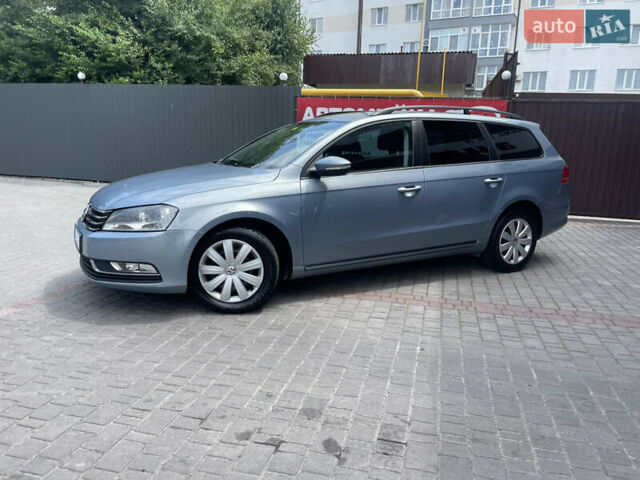 Фольксваген Пассат 2011 в Ивано-Франковске на Automoto.ua Серый Фольксваген Пассат, объемом двигателя 1.97 л и пробегом 262 тыс. км за 8450 $, фото 30 на Automoto.ua