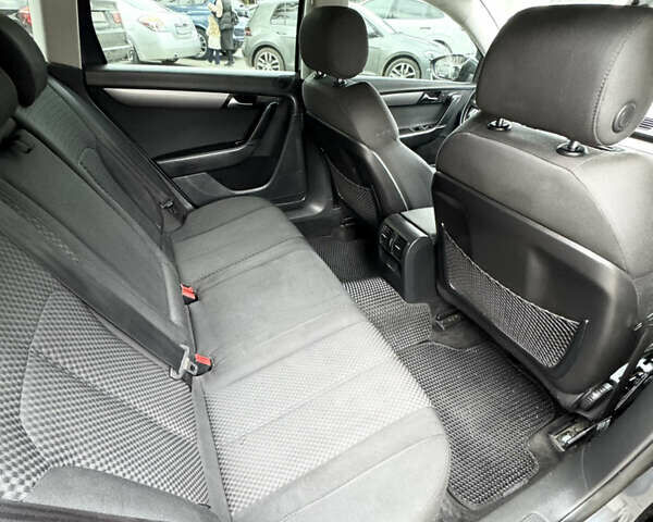 Серый Фольксваген Пассат, объемом двигателя 1.97 л и пробегом 303 тыс. км за 9599 $, фото 23 на Automoto.ua