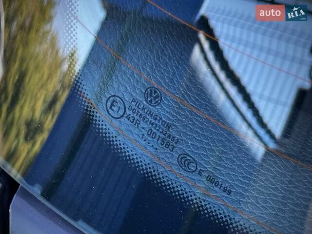 Серый Фольксваген Пассат, объемом двигателя 1.6 л и пробегом 229 тыс. км за 12500 $, фото 66 на Automoto.ua