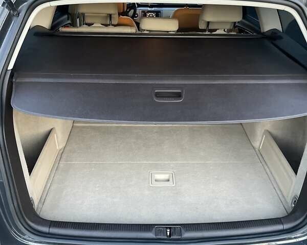 Серый Фольксваген Пассат, объемом двигателя 1.6 л и пробегом 292 тыс. км за 8299 $, фото 31 на Automoto.ua