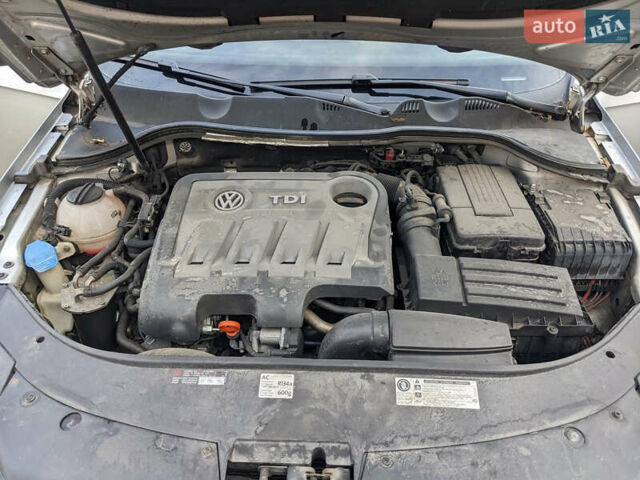 Серый Фольксваген Пассат, объемом двигателя 1.97 л и пробегом 280 тыс. км за 9500 $, фото 6 на Automoto.ua