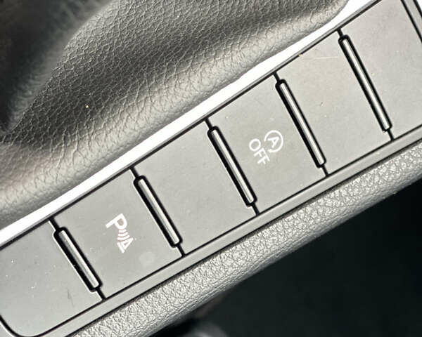 Серый Фольксваген Пассат, объемом двигателя 1.6 л и пробегом 285 тыс. км за 8200 $, фото 41 на Automoto.ua