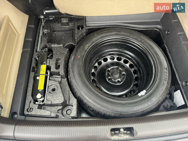 Серый Фольксваген Пассат, объемом двигателя 2 л и пробегом 236 тыс. км за 11999 $, фото 30 на Automoto.ua