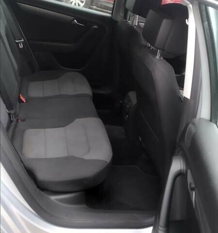 Сірий Фольксваген Пассат, об'ємом двигуна 1.8 л та пробігом 180 тис. км за 10400 $, фото 8 на Automoto.ua