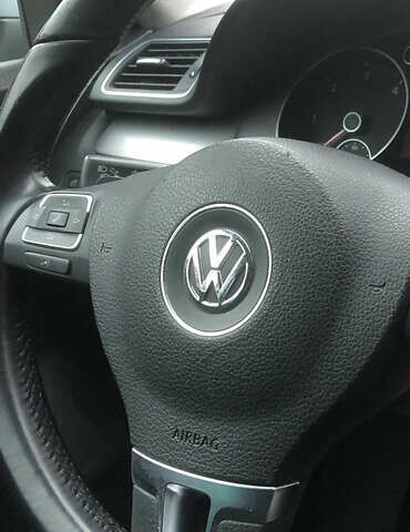 Серый Фольксваген Пассат, объемом двигателя 1.97 л и пробегом 270 тыс. км за 9300 $, фото 10 на Automoto.ua