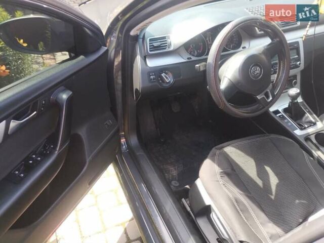 Сірий Фольксваген Пассат, об'ємом двигуна 1.6 л та пробігом 258 тис. км за 8900 $, фото 6 на Automoto.ua