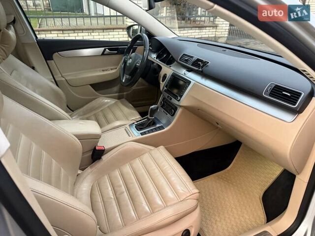 Серый Фольксваген Пассат, объемом двигателя 2 л и пробегом 255 тыс. км за 11000 $, фото 10 на Automoto.ua