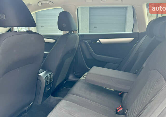 Серый Фольксваген Пассат, объемом двигателя 1.6 л и пробегом 230 тыс. км за 9000 $, фото 28 на Automoto.ua