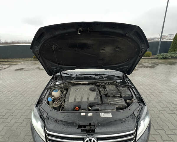 Серый Фольксваген Пассат, объемом двигателя 1.6 л и пробегом 337 тыс. км за 9500 $, фото 8 на Automoto.ua