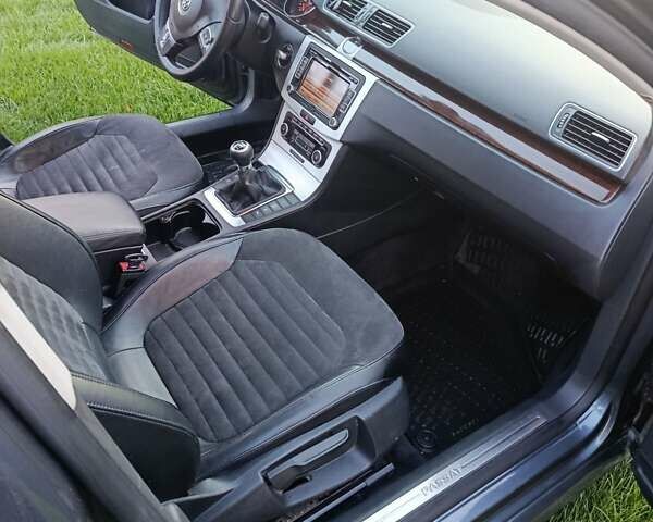 Серый Фольксваген Пассат, объемом двигателя 1.97 л и пробегом 290 тыс. км за 12000 $, фото 25 на Automoto.ua