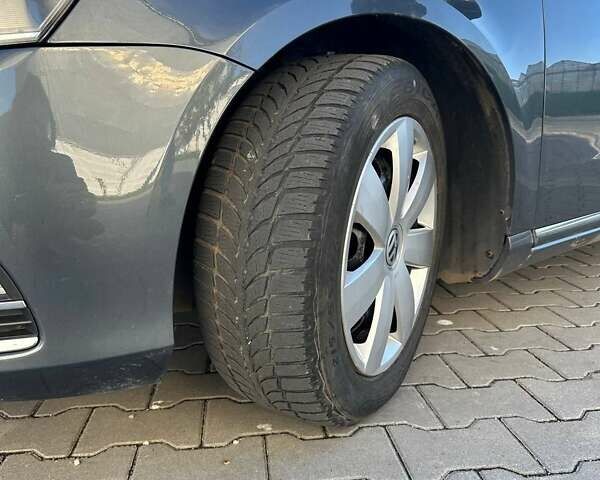 Серый Фольксваген Пассат, объемом двигателя 2 л и пробегом 260 тыс. км за 10500 $, фото 5 на Automoto.ua