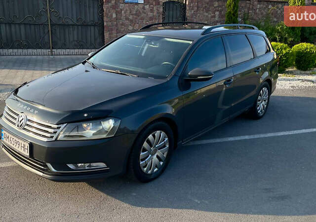 Серый Фольксваген Пассат, объемом двигателя 1.6 л и пробегом 370 тыс. км за 8500 $, фото 2 на Automoto.ua