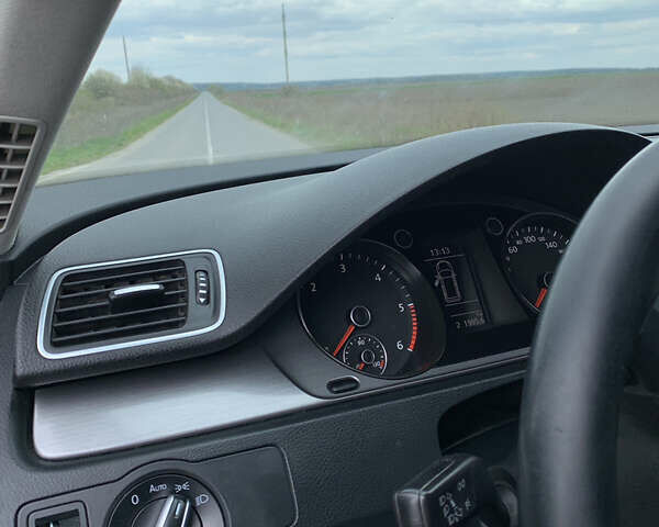 Сірий Фольксваген Пассат, об'ємом двигуна 2 л та пробігом 340 тис. км за 10900 $, фото 29 на Automoto.ua