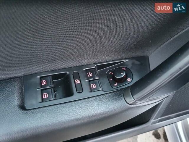 Серый Фольксваген Пассат, объемом двигателя 2 л и пробегом 243 тыс. км за 12800 $, фото 10 на Automoto.ua