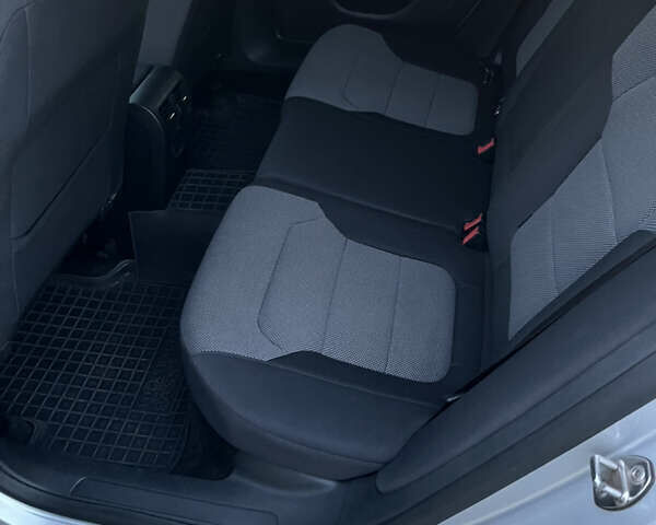 Сірий Фольксваген Пассат, об'ємом двигуна 1.97 л та пробігом 320 тис. км за 9299 $, фото 16 на Automoto.ua