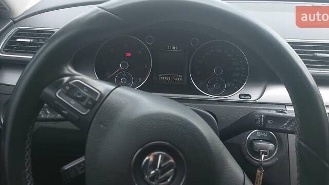 Сірий Фольксваген Пассат, об'ємом двигуна 2 л та пробігом 310 тис. км за 10000 $, фото 12 на Automoto.ua