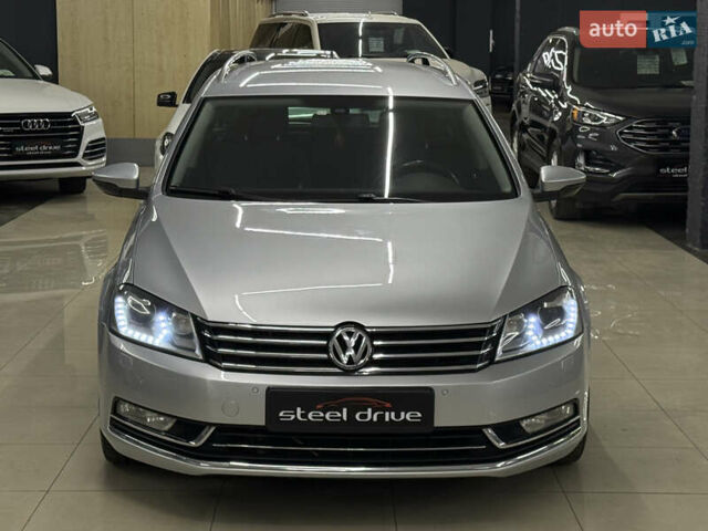 Серый Фольксваген Пассат, объемом двигателя 1.97 л и пробегом 250 тыс. км за 11499 $, фото 4 на Automoto.ua