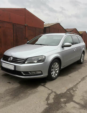 Серый Фольксваген Пассат, объемом двигателя 1.97 л и пробегом 270 тыс. км за 9300 $, фото 6 на Automoto.ua