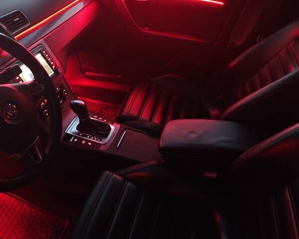 Серый Фольксваген Пассат, объемом двигателя 2 л и пробегом 313 тыс. км за 11000 $, фото 12 на Automoto.ua