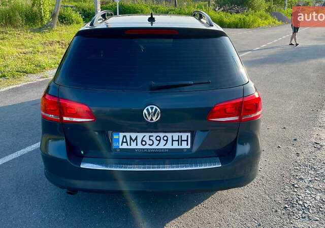 Серый Фольксваген Пассат, объемом двигателя 1.6 л и пробегом 370 тыс. км за 8500 $, фото 4 на Automoto.ua