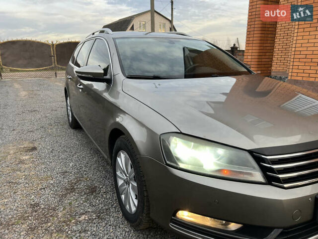 Сірий Фольксваген Пассат, об'ємом двигуна 1.6 л та пробігом 307 тис. км за 8800 $, фото 22 на Automoto.ua