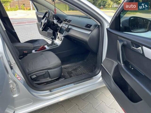 Серый Фольксваген Пассат, объемом двигателя 1.6 л и пробегом 255 тыс. км за 8000 $, фото 10 на Automoto.ua