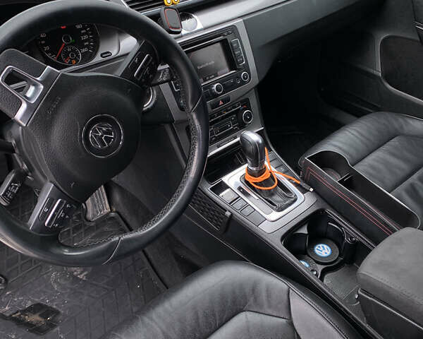 Сірий Фольксваген Пассат, об'ємом двигуна 2 л та пробігом 340 тис. км за 10900 $, фото 15 на Automoto.ua