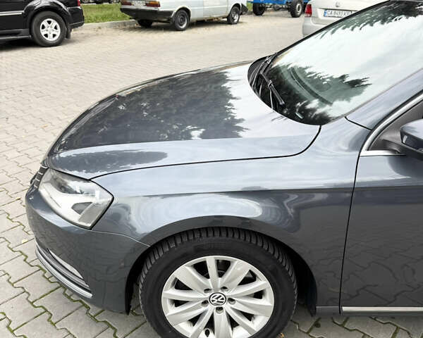 Серый Фольксваген Пассат, объемом двигателя 1.97 л и пробегом 303 тыс. км за 9599 $, фото 15 на Automoto.ua