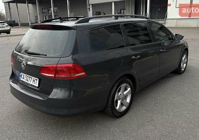 Сірий Фольксваген Пассат, об'ємом двигуна 1.6 л та пробігом 260 тис. км за 9250 $, фото 6 на Automoto.ua