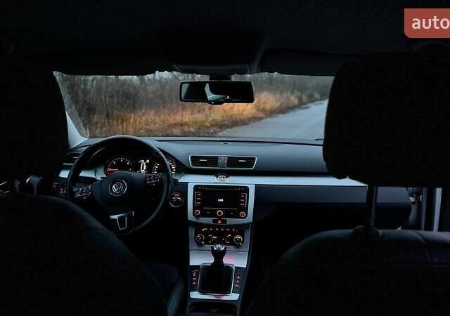 Серый Фольксваген Пассат, объемом двигателя 1.97 л и пробегом 260 тыс. км за 10500 $, фото 6 на Automoto.ua