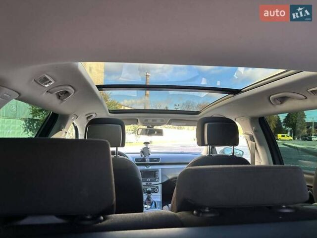 Серый Фольксваген Пассат, объемом двигателя 2 л и пробегом 260 тыс. км за 10500 $, фото 2 на Automoto.ua