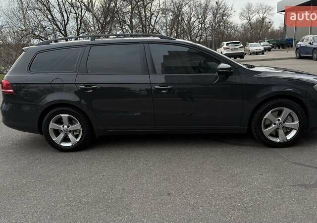 Сірий Фольксваген Пассат, об'ємом двигуна 1.6 л та пробігом 260 тис. км за 9250 $, фото 4 на Automoto.ua